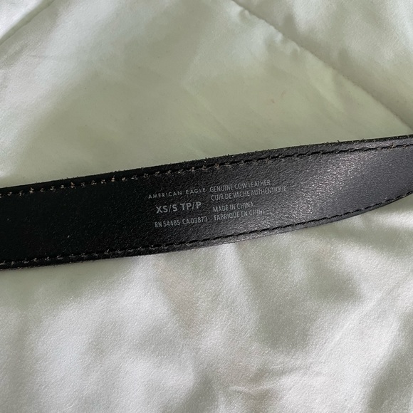 AE Genuine Leather Gold Buckle Belt - Picture 3 of 3